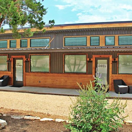 Green Acres Cottages - Wimberley Suite Екстериор снимка
