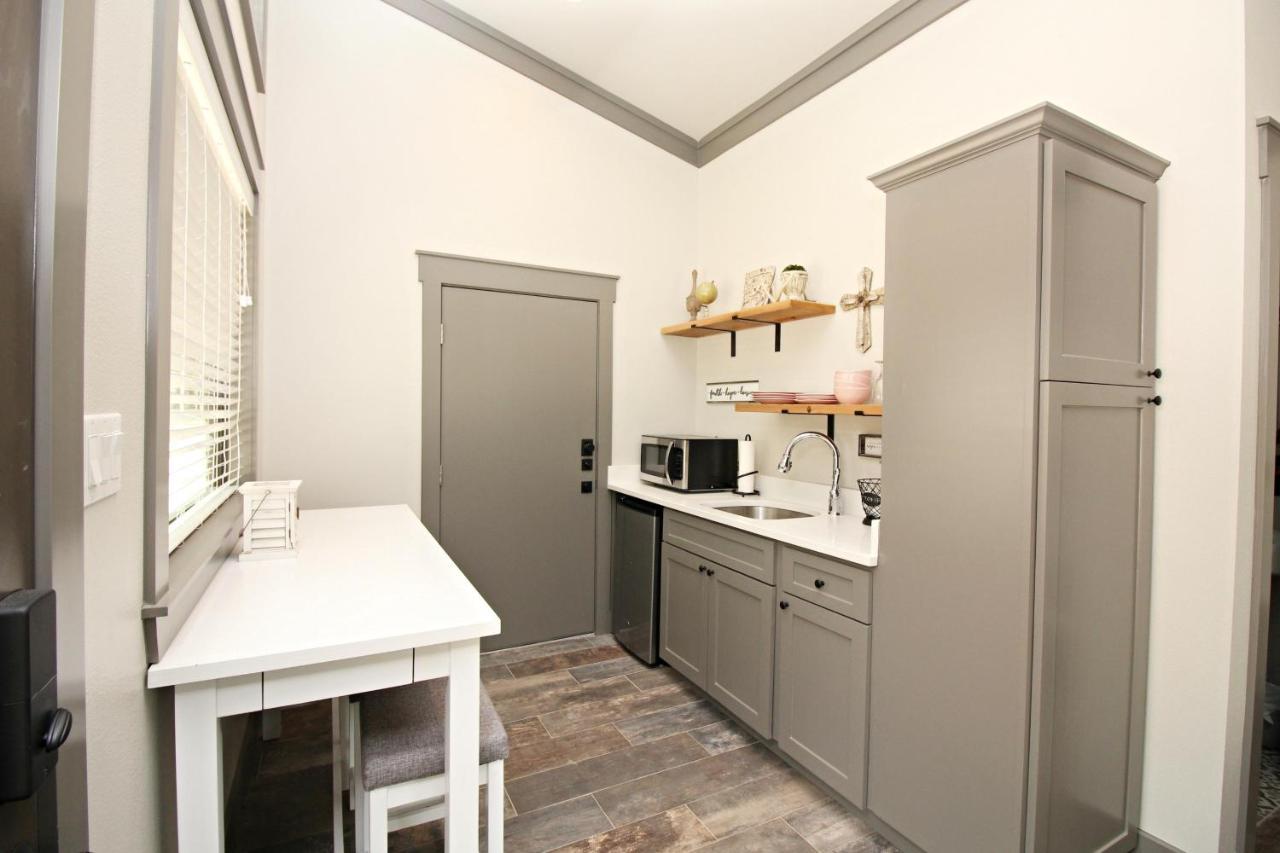 Green Acres Cottages - Wimberley Suite Екстериор снимка