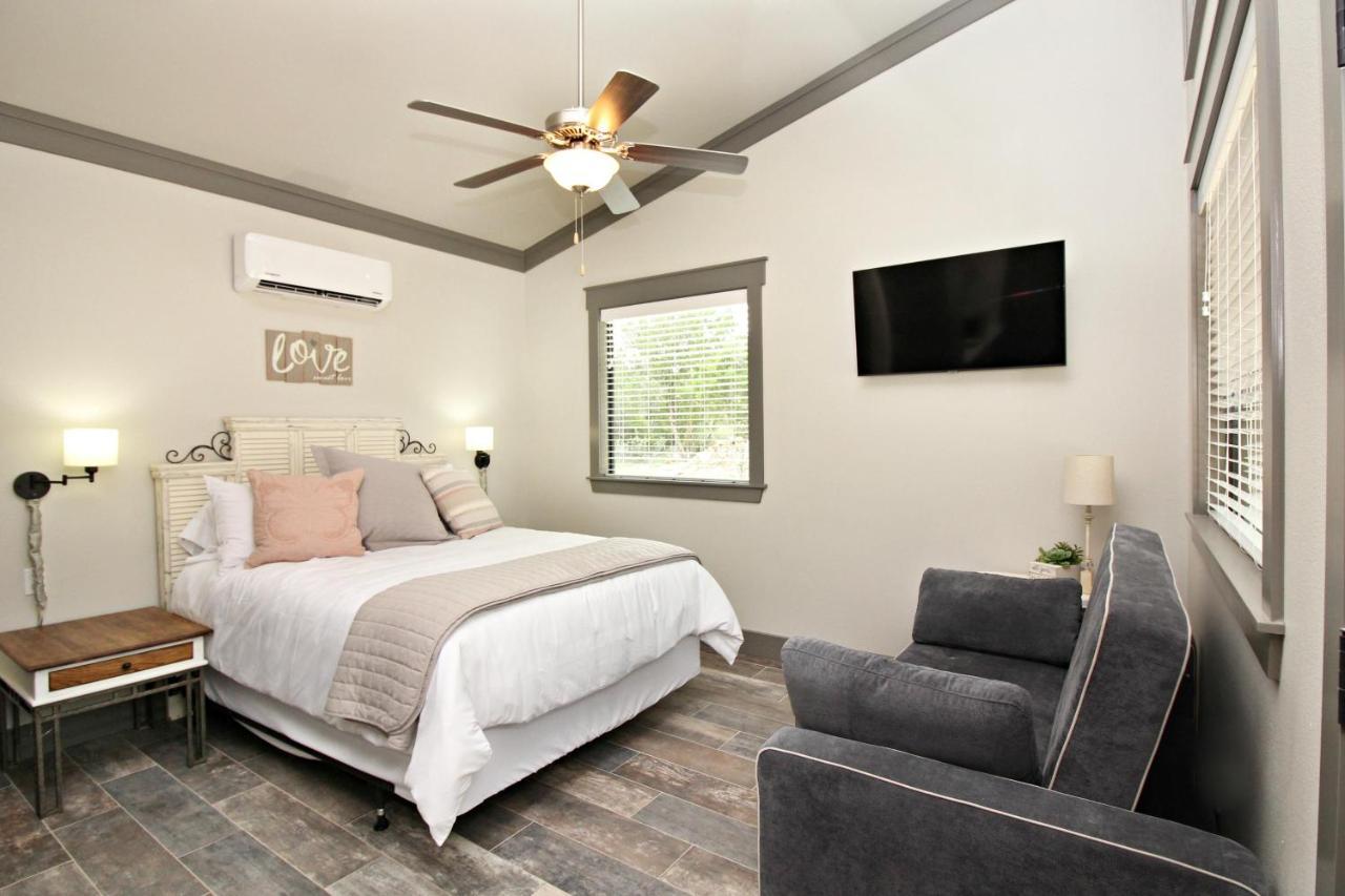 Green Acres Cottages - Wimberley Suite Екстериор снимка